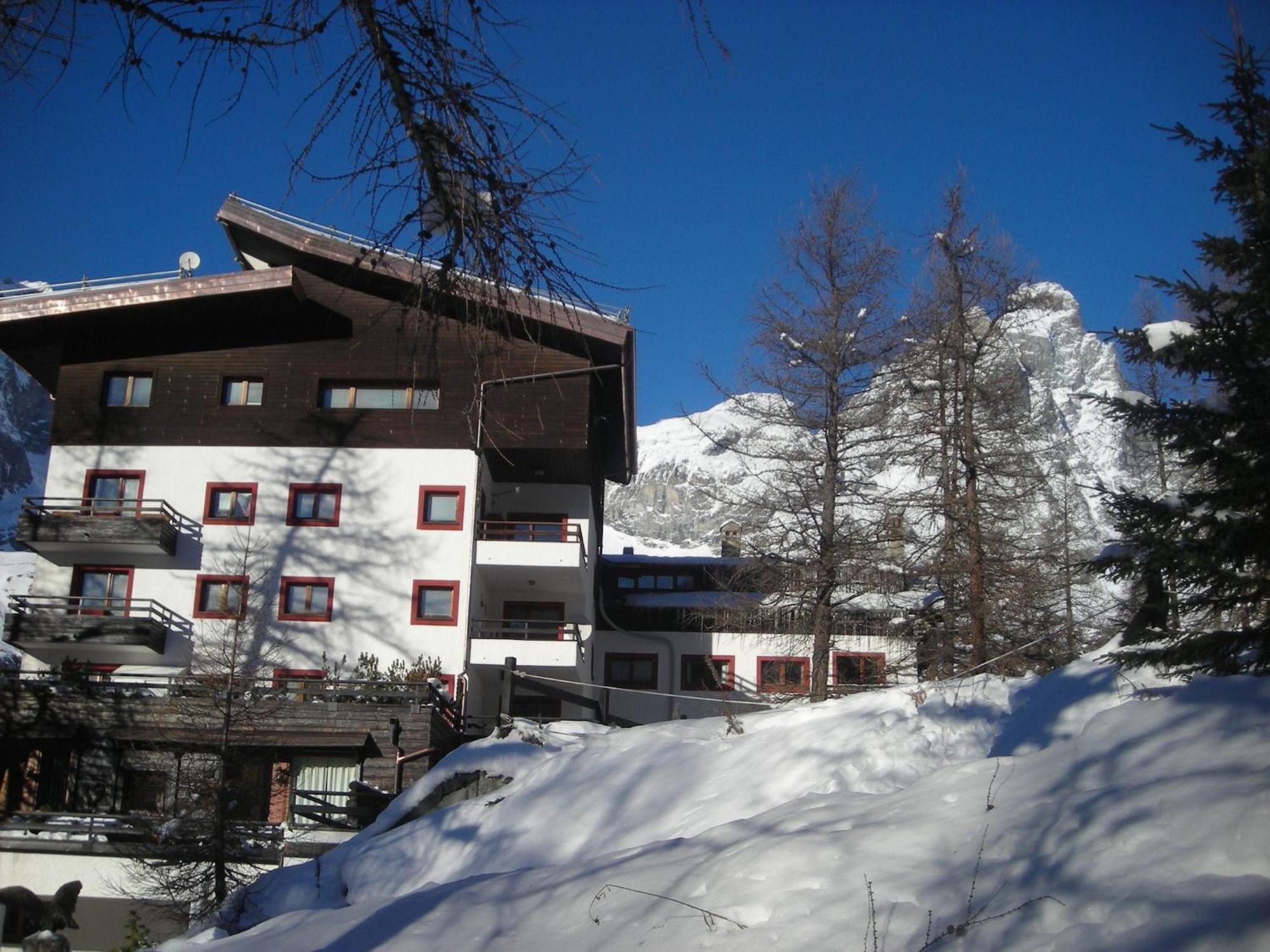 Contemporary Apartment In Breuil Cervinia Near Ski Area Exteriör bild