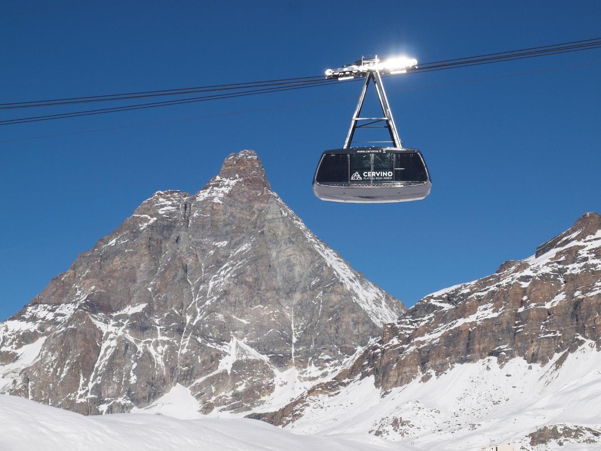 Contemporary Apartment In Breuil Cervinia Near Ski Area Exteriör bild