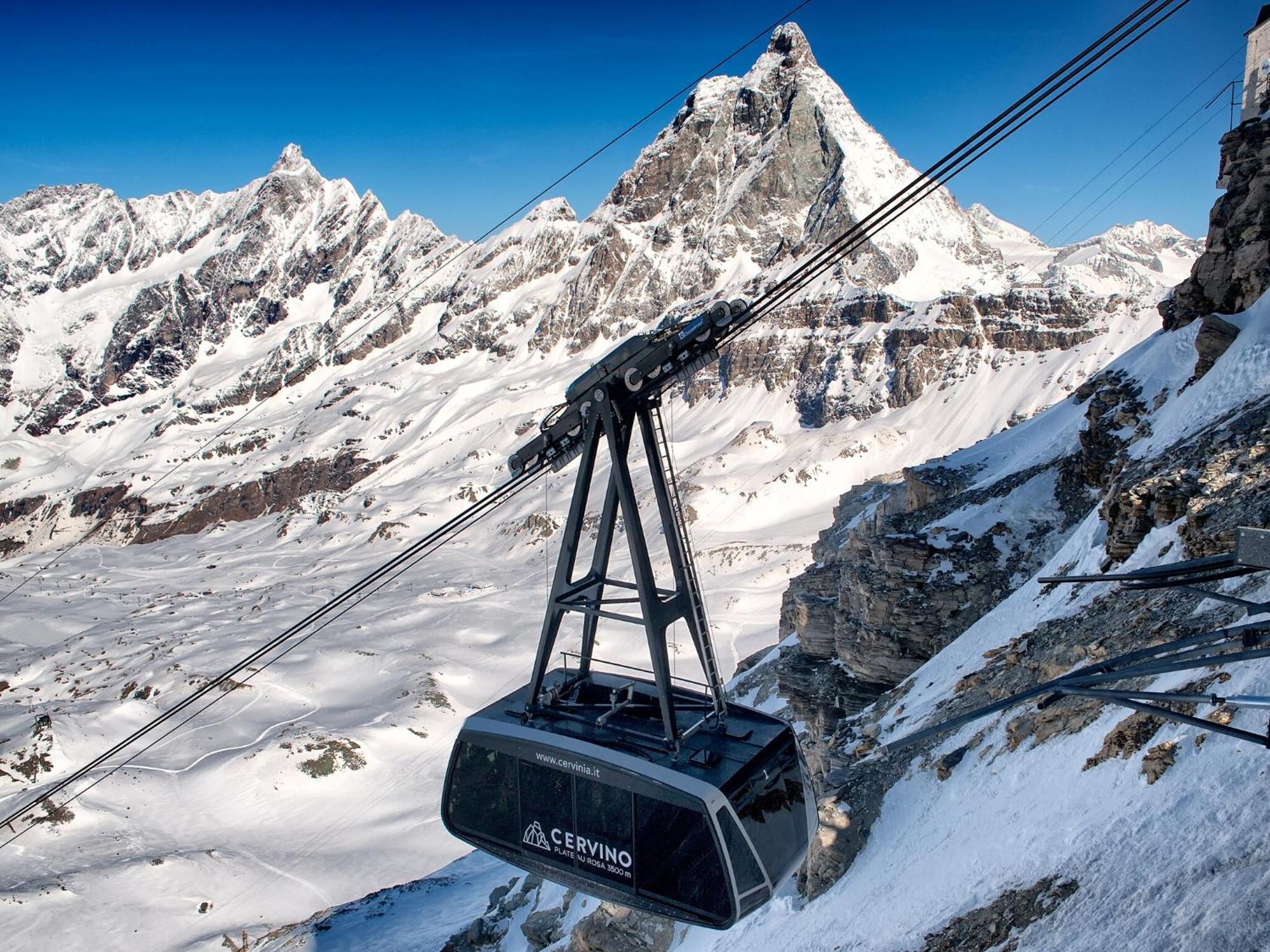 Contemporary Apartment In Breuil Cervinia Near Ski Area Exteriör bild