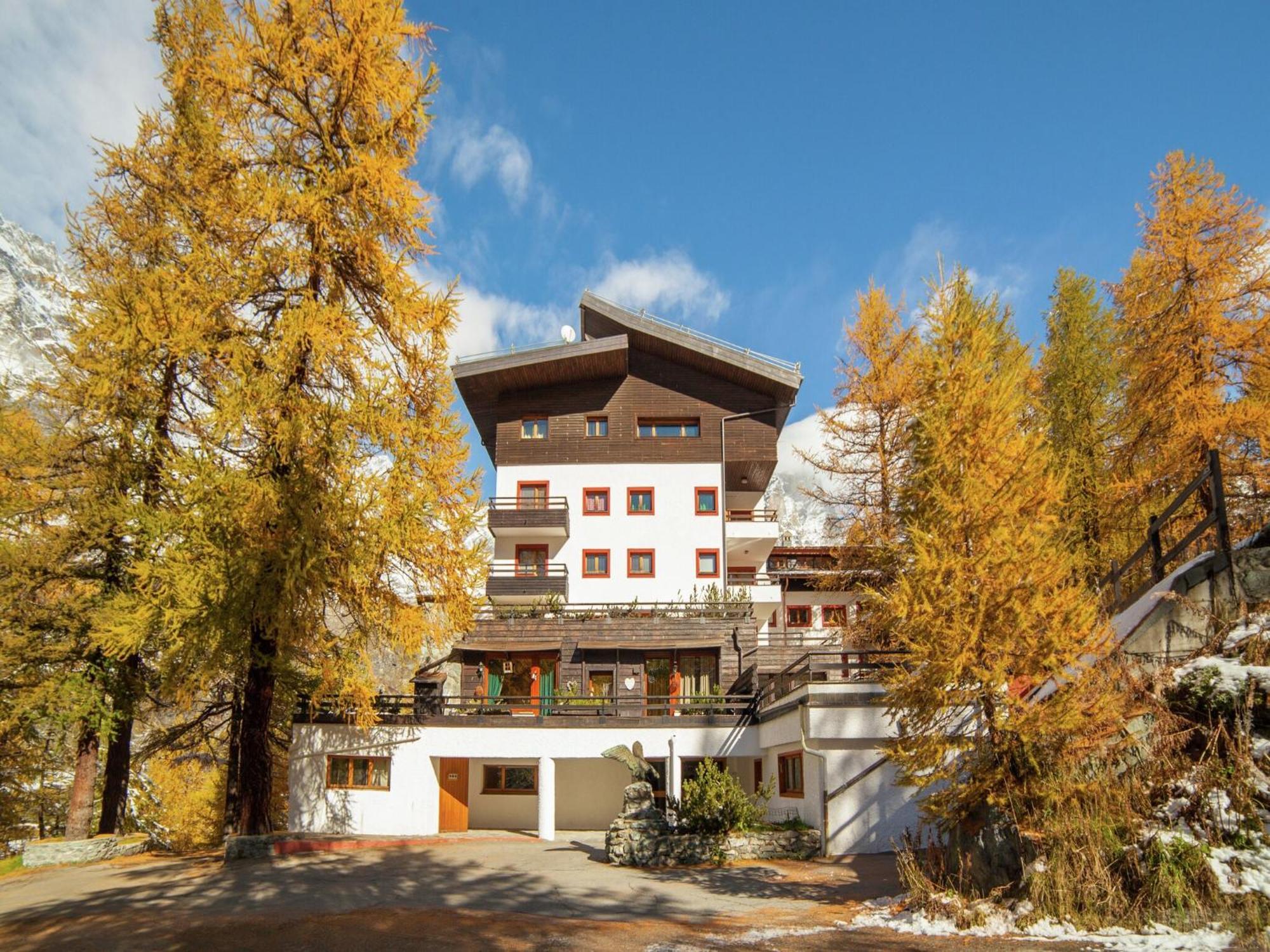 Contemporary Apartment In Breuil Cervinia Near Ski Area Exteriör bild